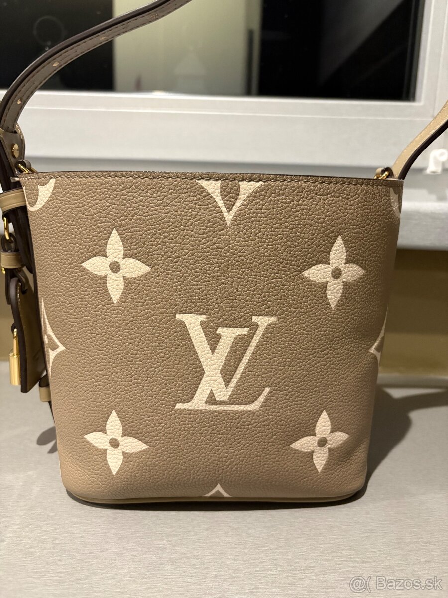 Louis Vuitton bucket bag - 5
