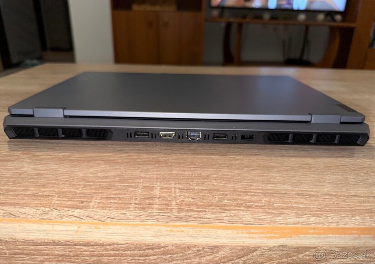 Lenovo LOQ 15IAX9I - 5