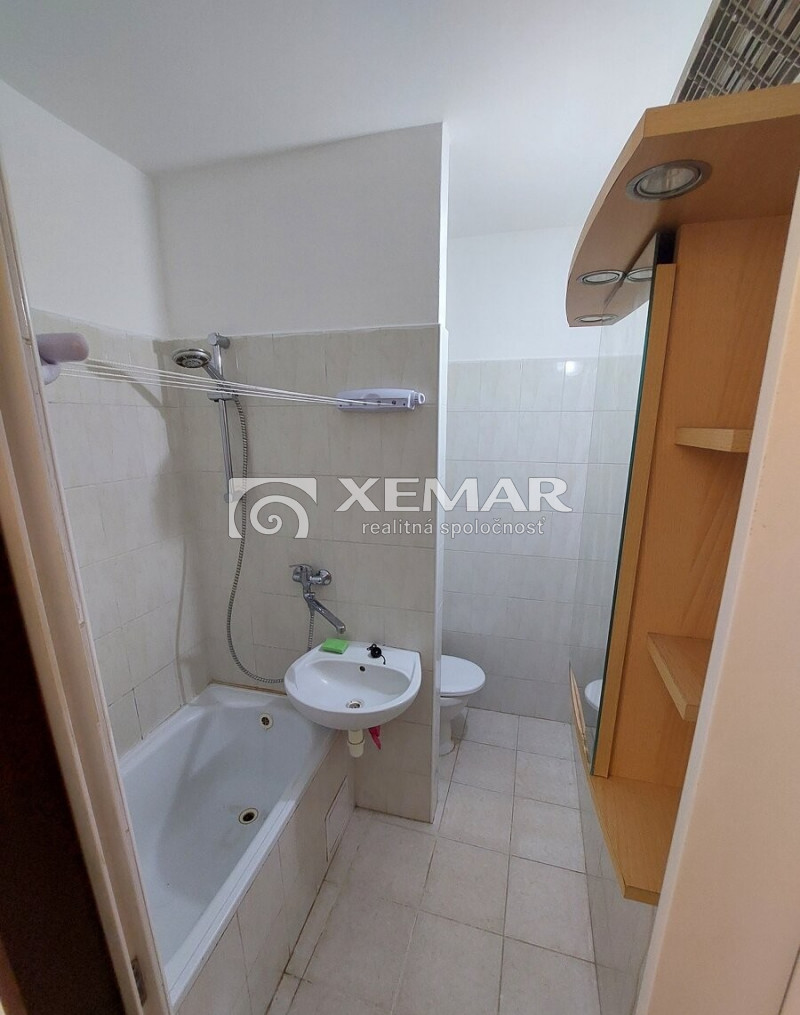 PREDAJ 1 izb. byt Zvolen - 5