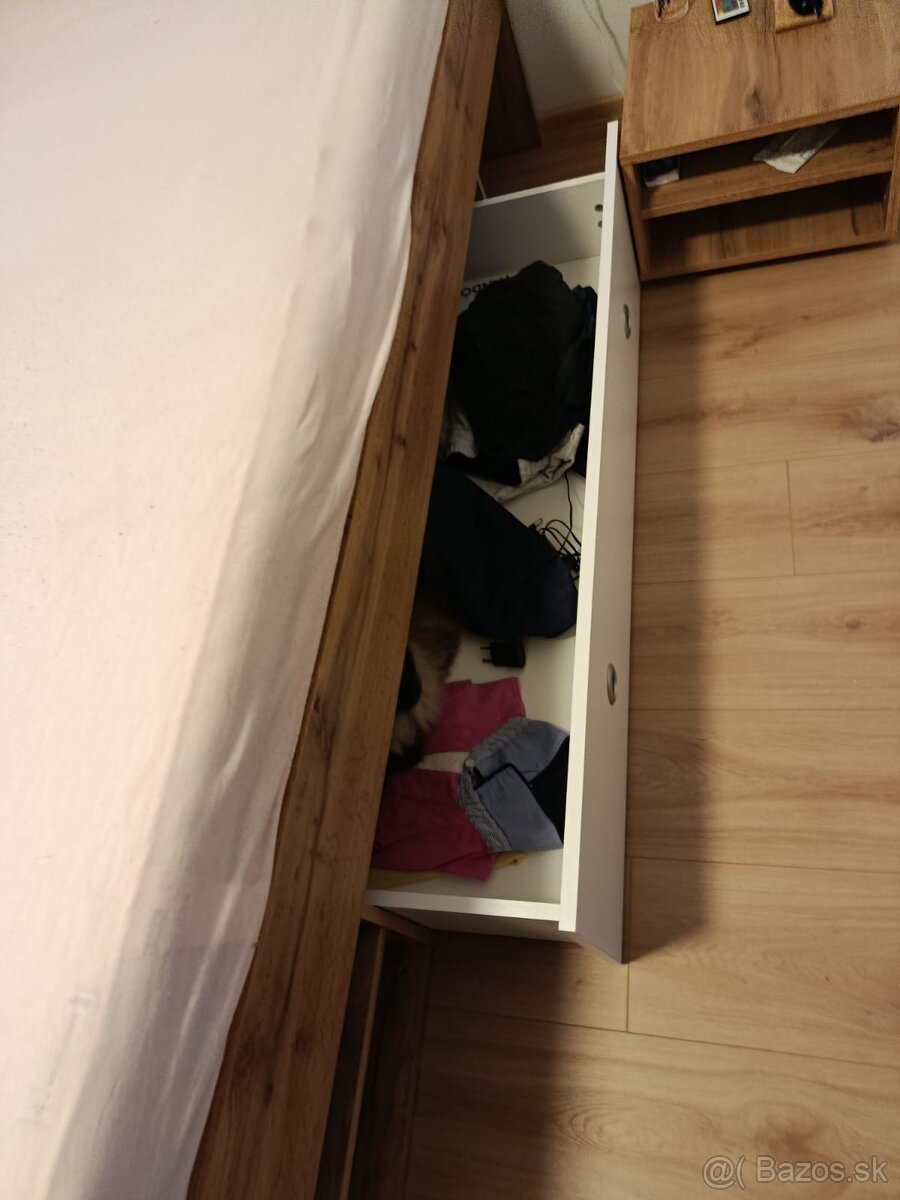 Postel na predaj - 5