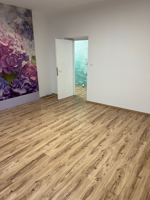 Predaj 3izb byt s balkónom 95m2 Centrum Levice - 5