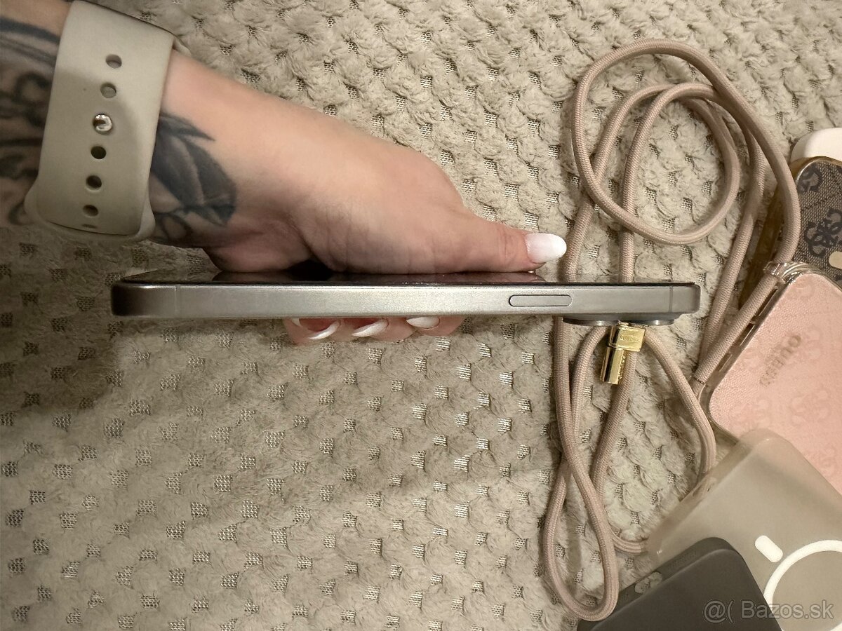 iPhone 15 Pro Max, 256GB - 5