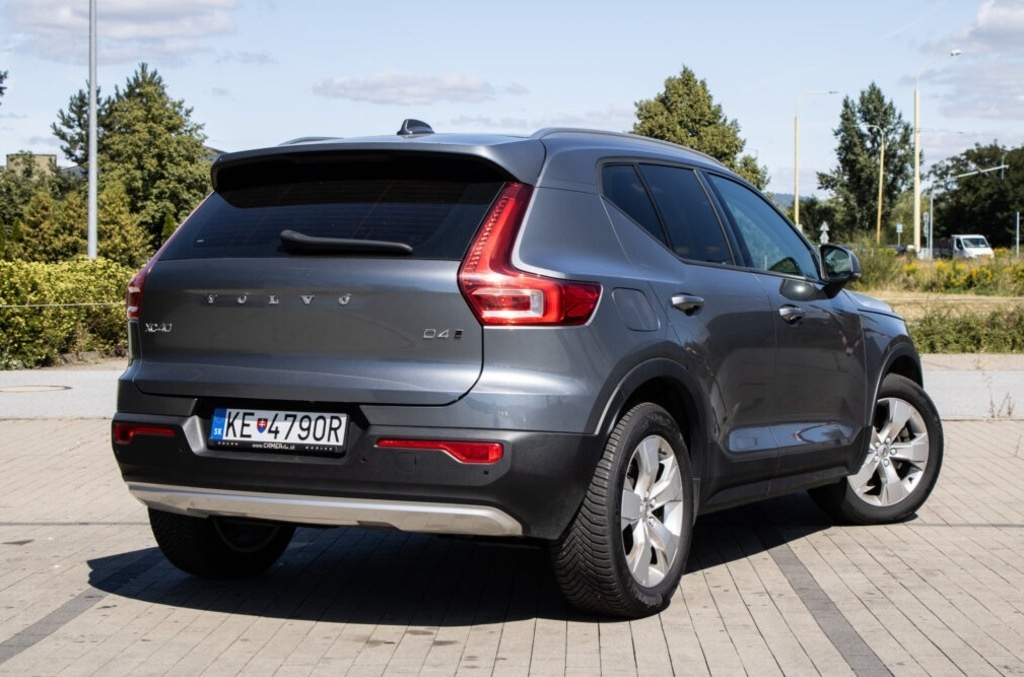 Volvo XC40 D4 Momentum (2018) - 5
