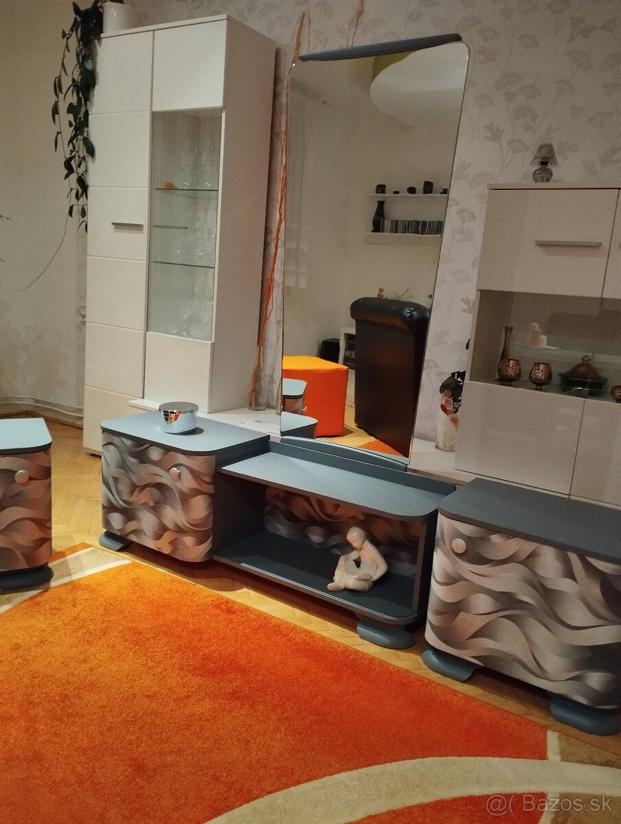 Nočné stolíky +zrkadlo - 5