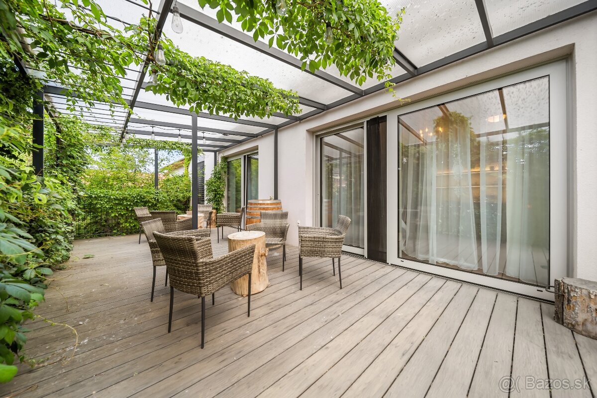 Investičná nehnuteľnosť s 6 apartmánmi a kanceláriami Vráble - 5