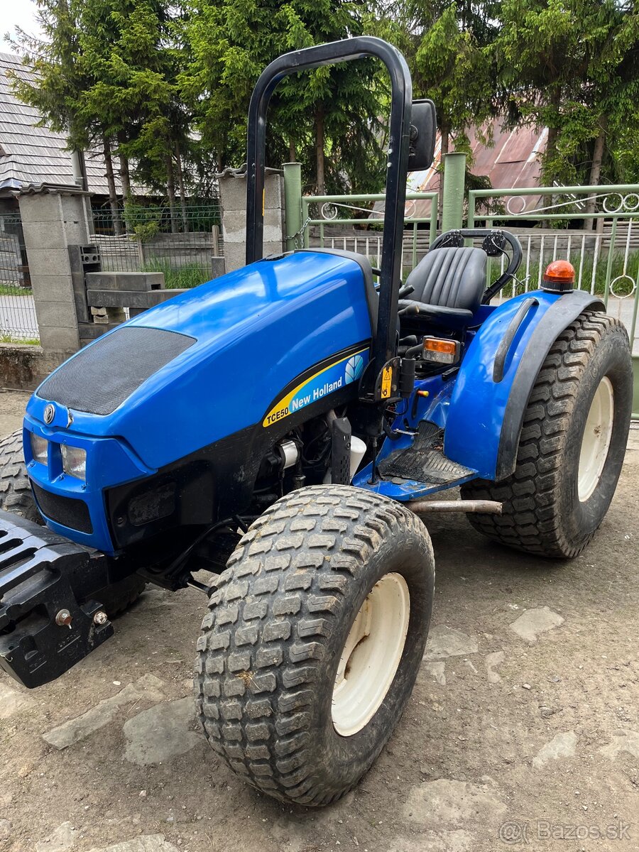 Kompaktný traktor new Holland - 5