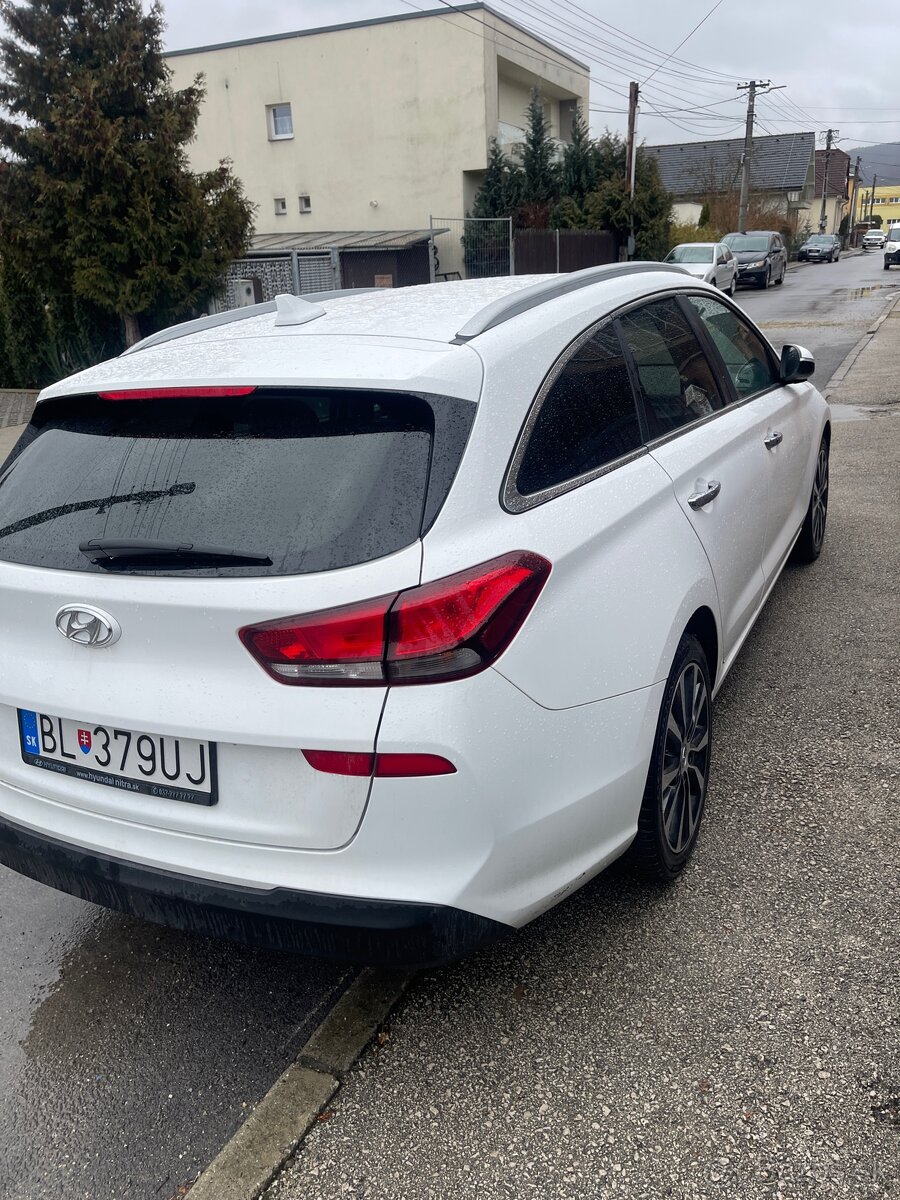 Hyundai i30 POŠKODENÝ MOTOR 1,6 CRDI D4FE 2018 - 5