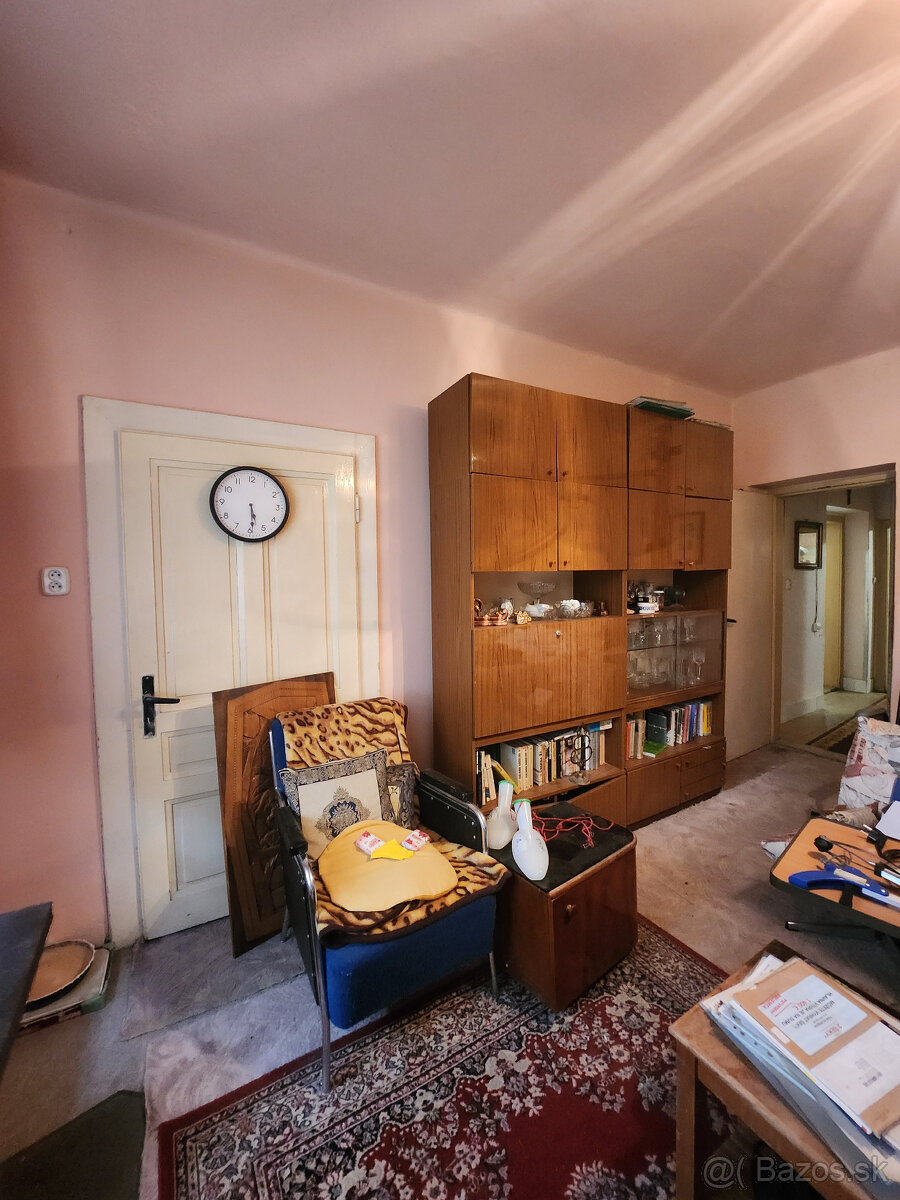 VÝBORNÁ PONUKA-rod.dom Nitra-Čermáň na 7,35á pozemku - 5