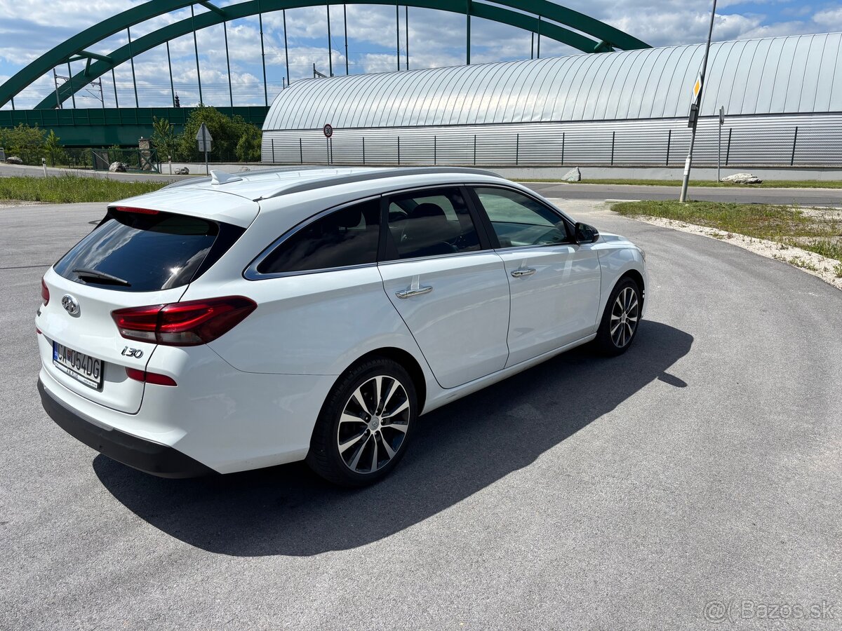 Hyundai i30 combi 2019 1.6CRDI 85kw plná vybava - 5
