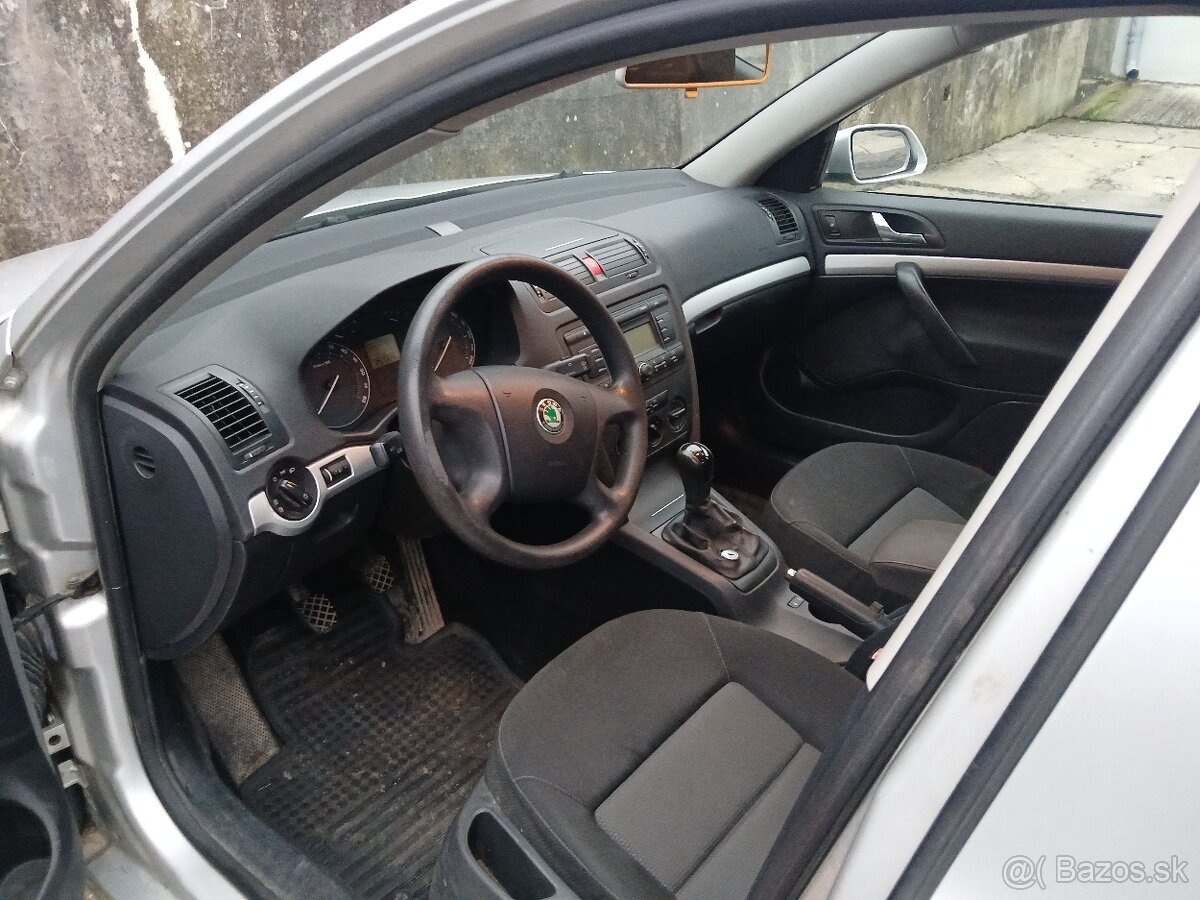 Octavia 2 1.9tdi - 5