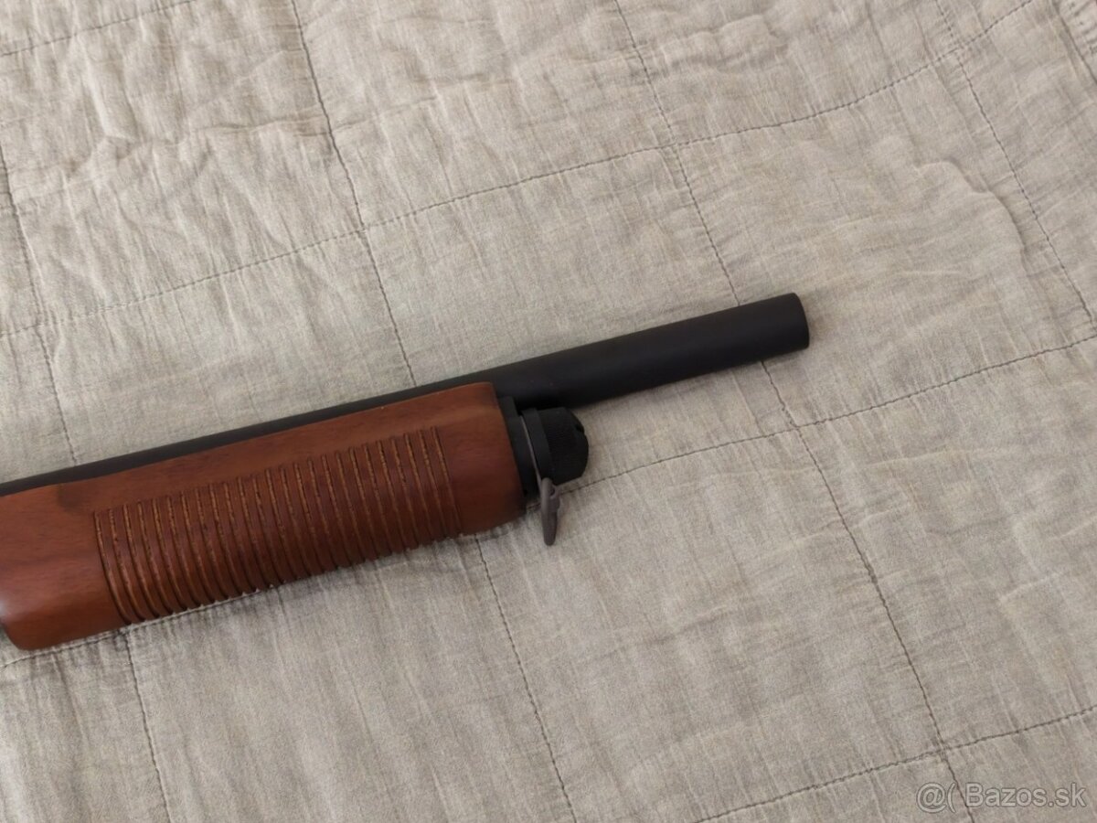 Predám model Brokovnice z hry Resident Evil 4 - 5