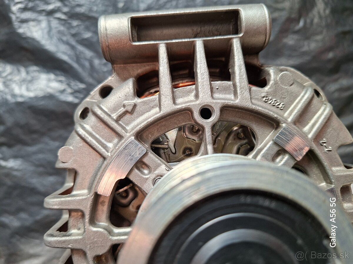 Alternator 06D 903 016 A. - 5