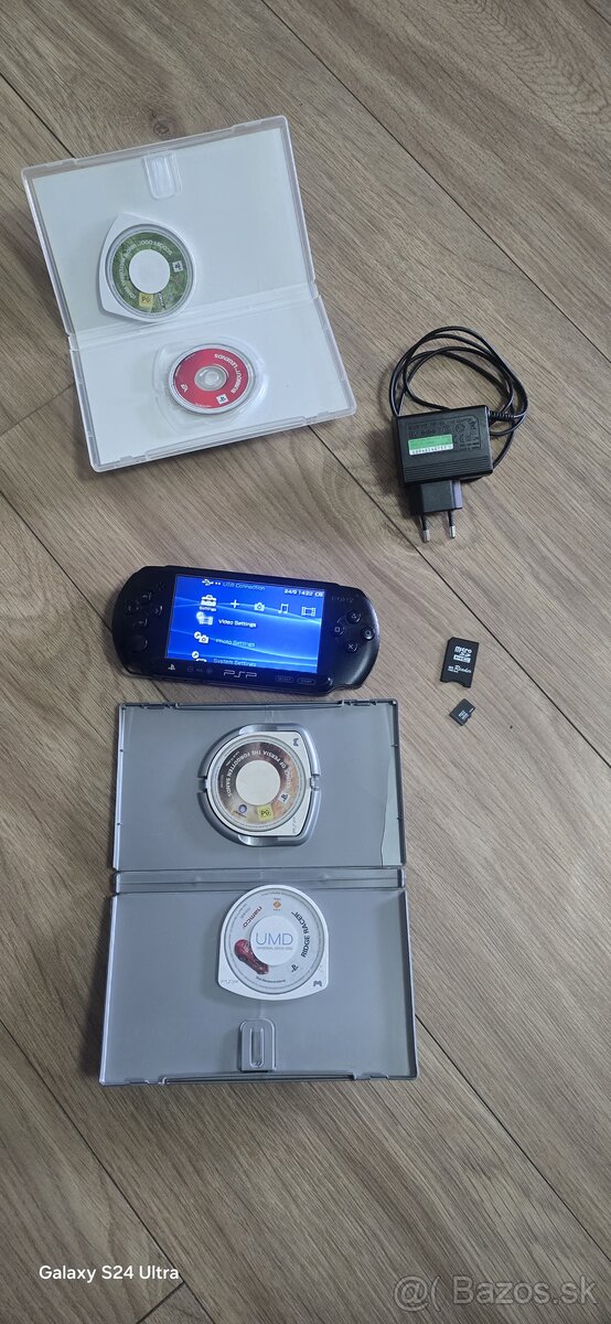 Sony PSP Street (E1004) + Originál nabíjačka + 4 hry - 5