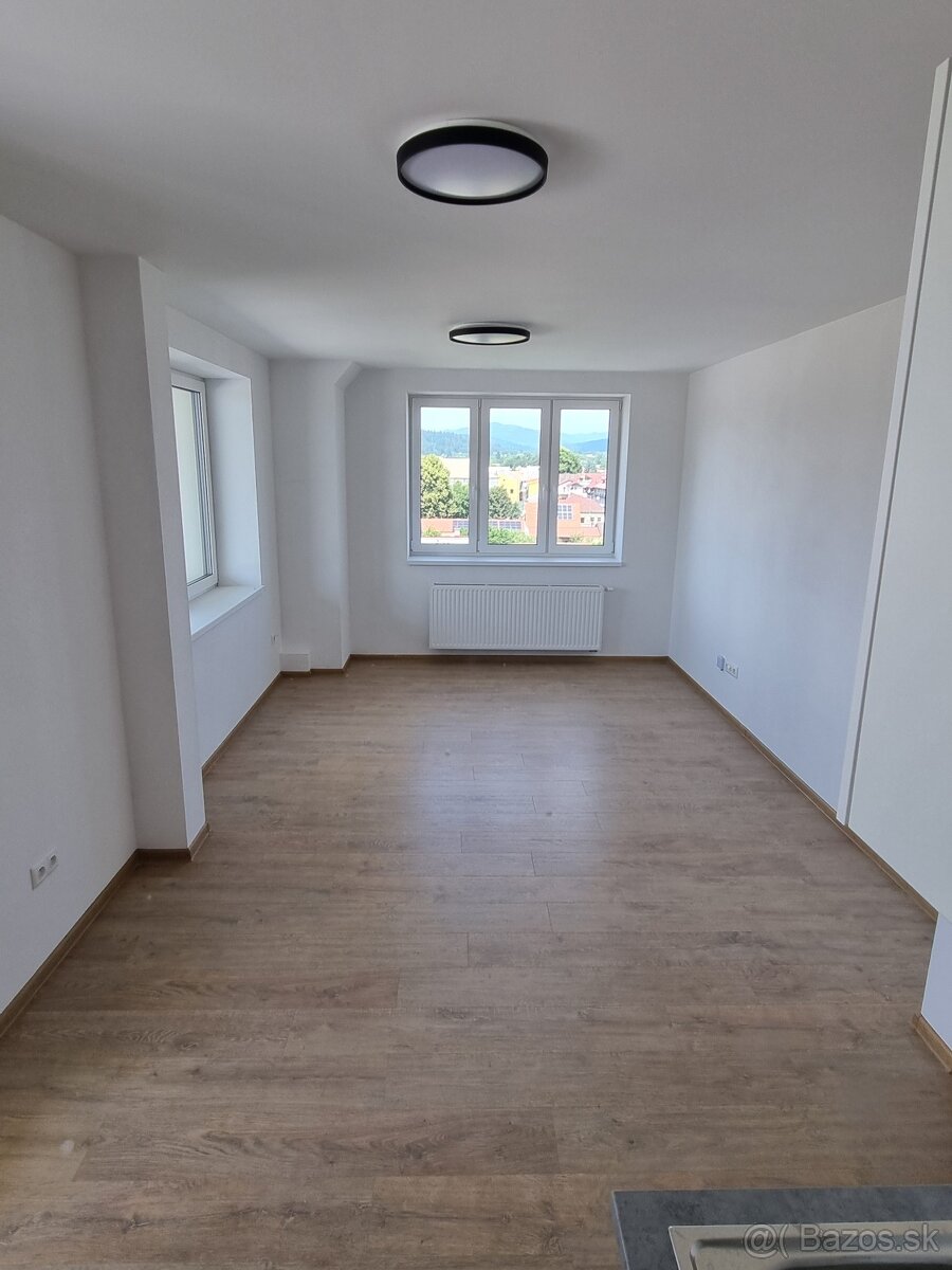 Na prenájom 2-izbový byt s čiastočne prekrytou terasou – BD - 5