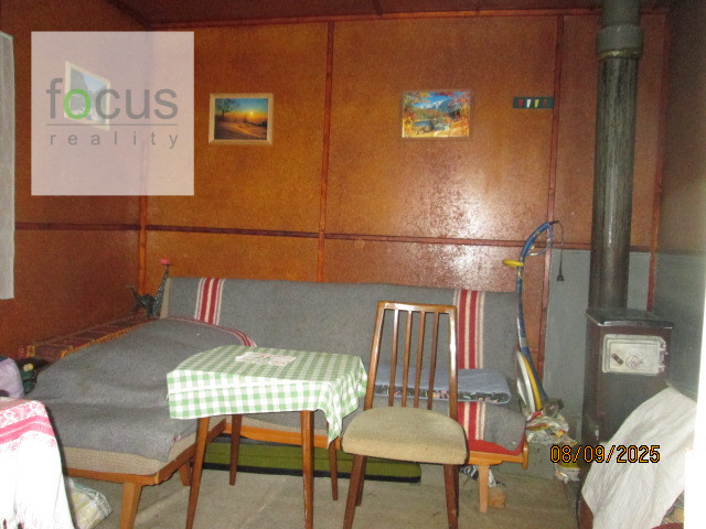 Predám chatu so záhradkou - Stráže - 5