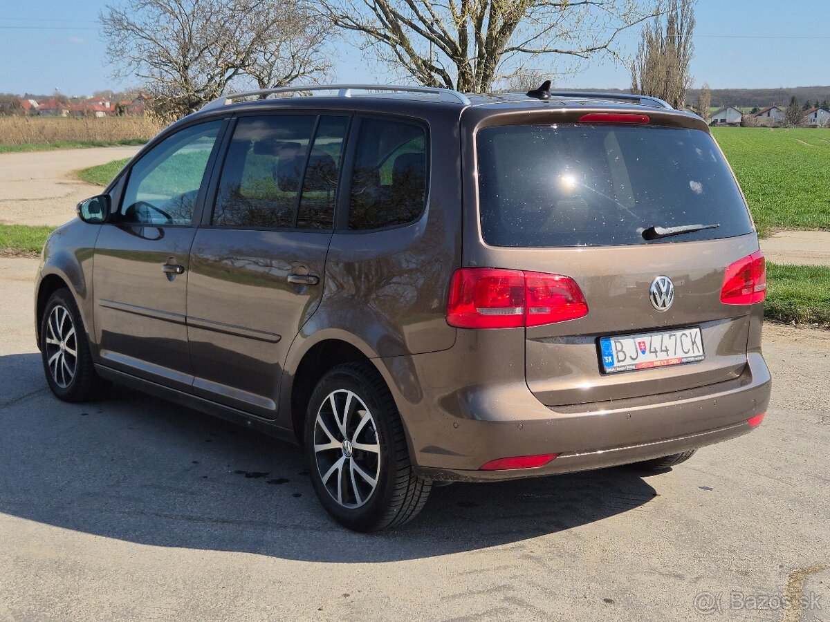 Volkswagen Touran 2.0TDI DSG Highline - 5