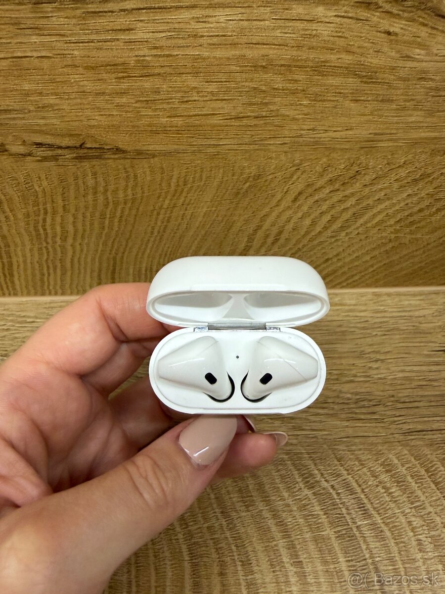 Apple AirPods 1 - 5