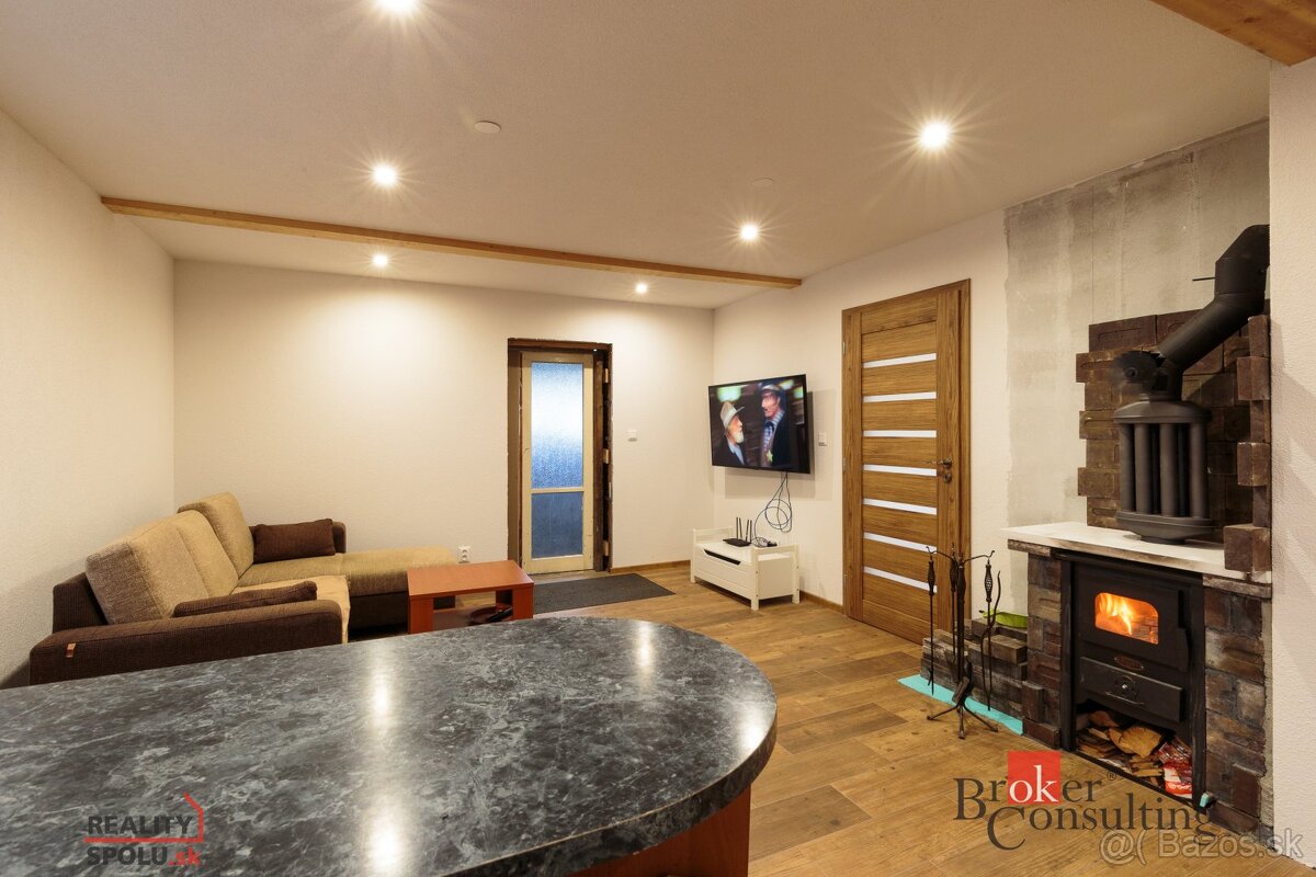 Čiastočne zrekonštruovaný rodinný dom - Liptovský Mikuláš - - 5