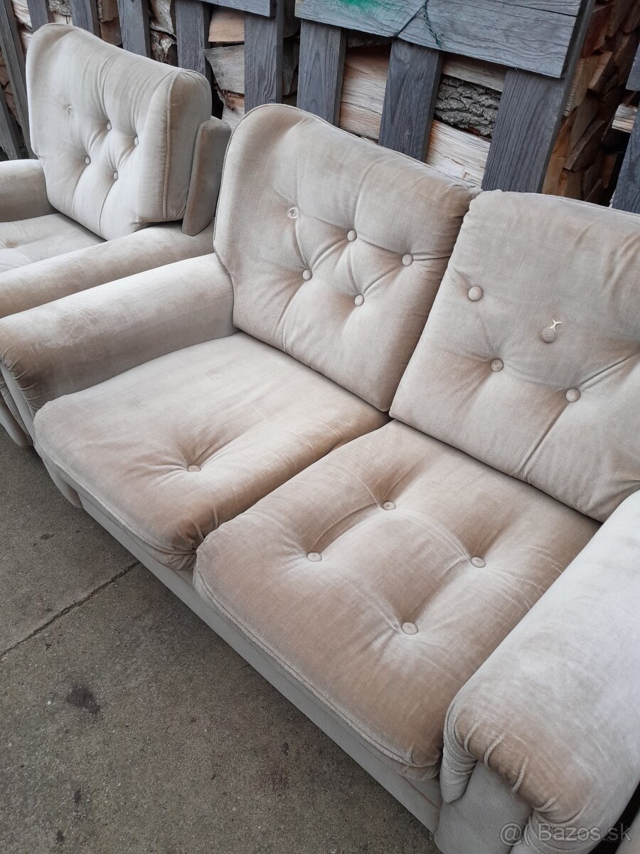 Predám gauč a kreslá tri kusy - 5