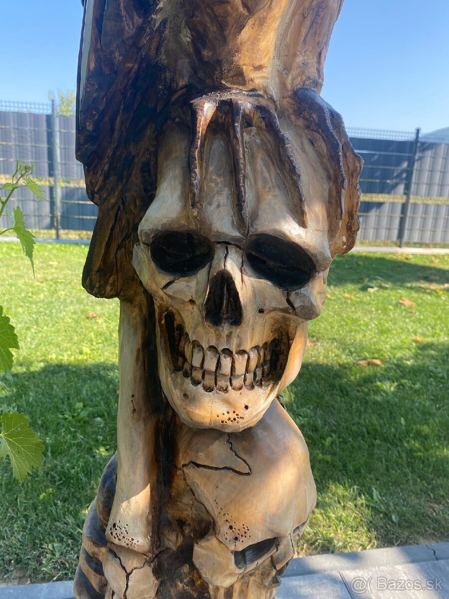 Ručne vyrezavaná drevena socha - 5