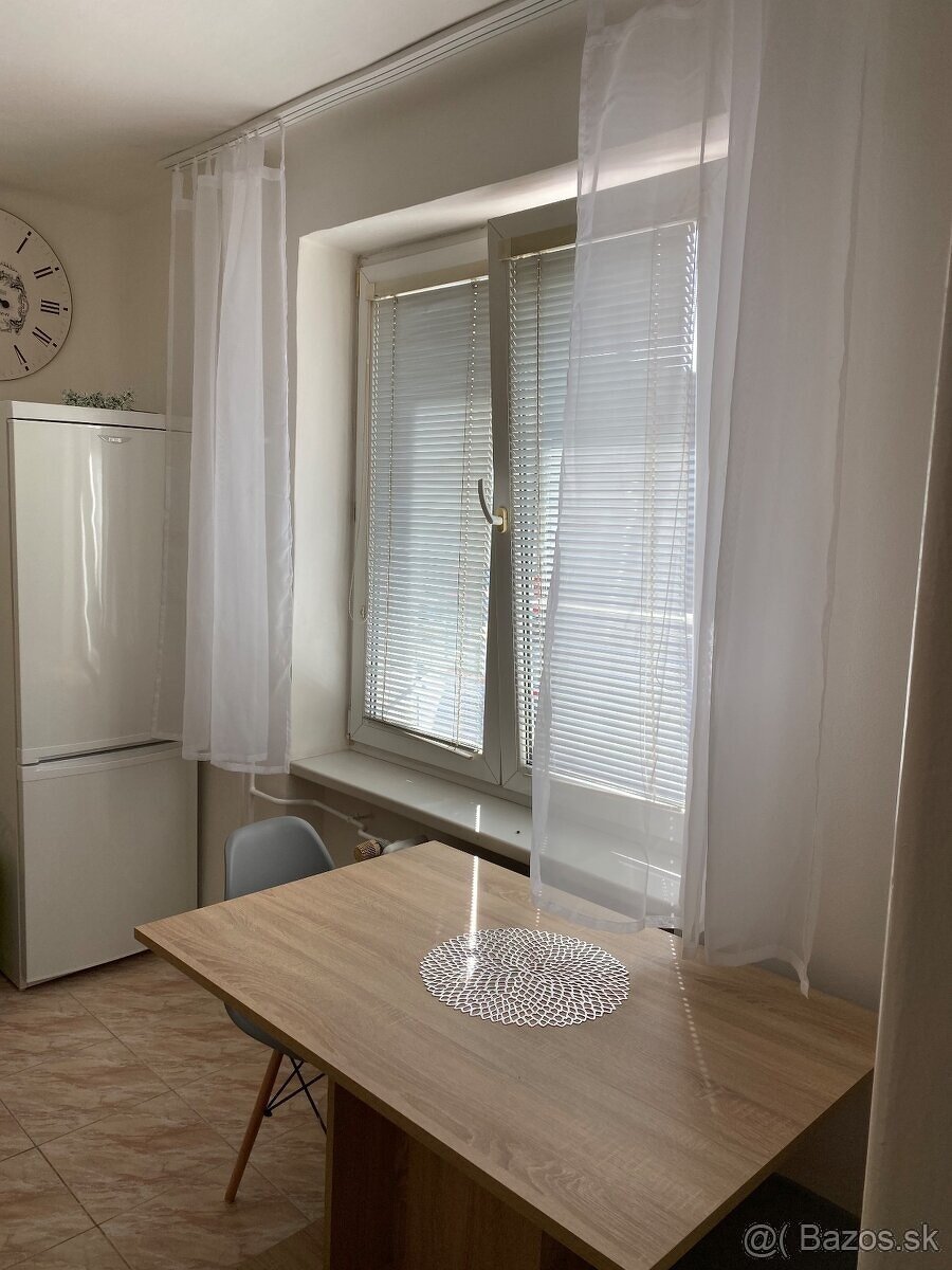 Prenájom 2-izb. bytu v Michalovciach - 5