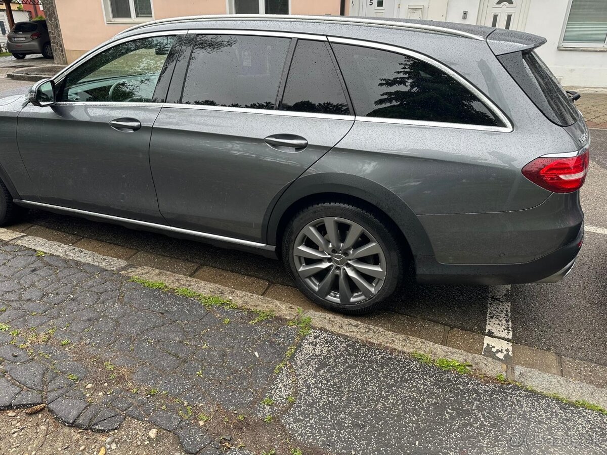 Mercedes-Benz E 220d 4MATIC All-Terrain 01/2018 SK DPH