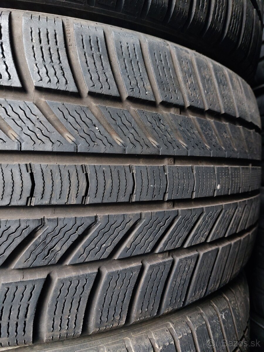 275/45R21 Continental 2022