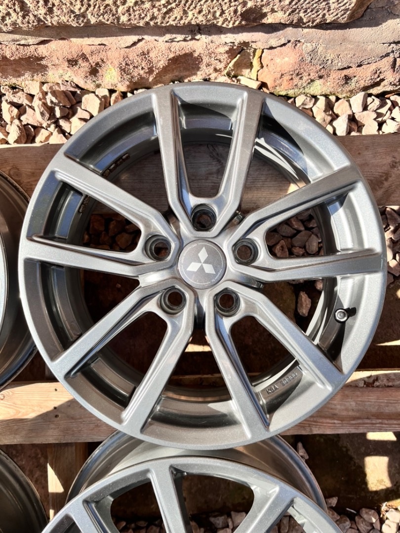 5x114,3 R16 originál alu Mitsubishi Outlander ASX - senzory - 5