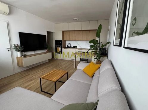 Kompletne zrekonštruovaný 3-izbový na ulici Narcisová v Brat - 5