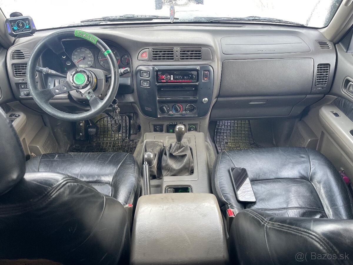 Nissan Patrol Y61 - 5