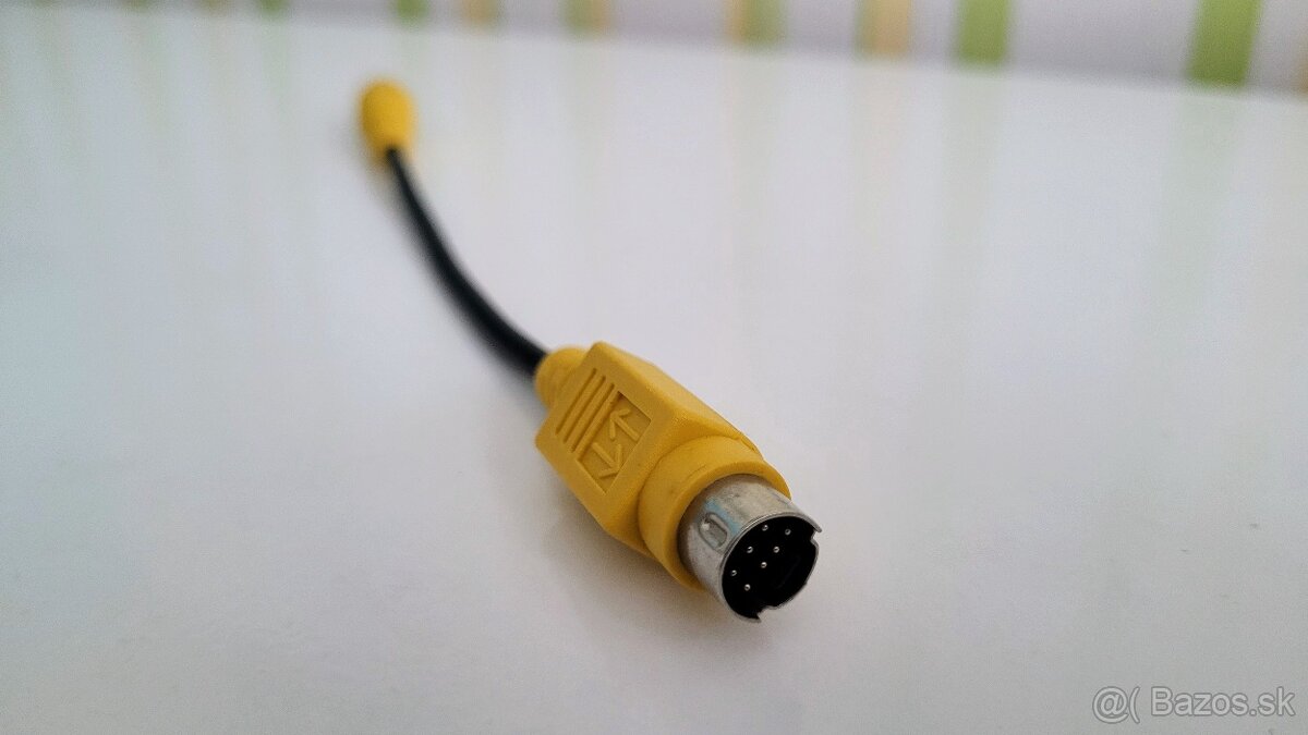 Kábel 8-pin. S-video RCA adaptér - 5
