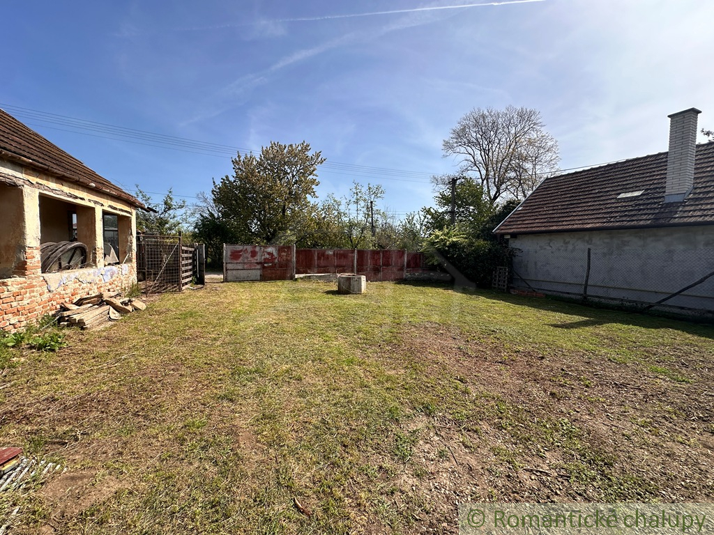 Starý sedliacky dom s veľkým pozemkom v Kolte – ideálna pr - 5