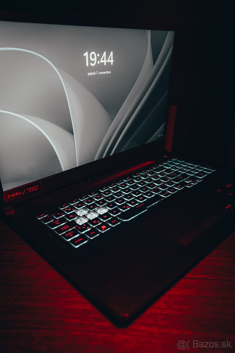 Predám notebok Asus FX706 - 5