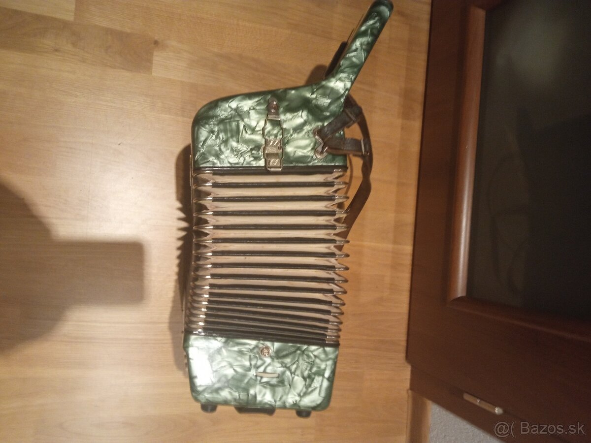 Akordeón Weltmeister - 5