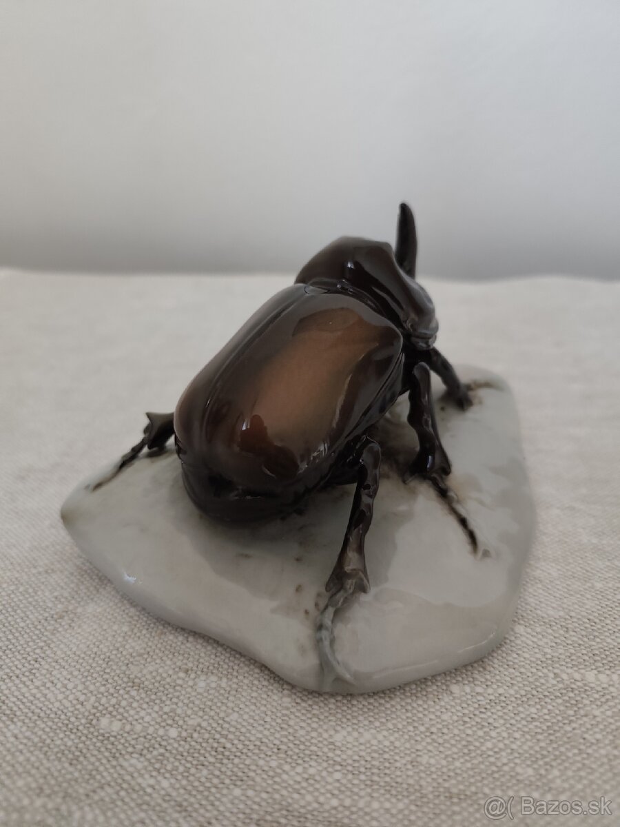 Royal dux chrobák porcelánová soška - 5