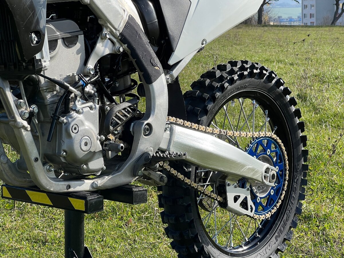 Suzuki RM-Z250