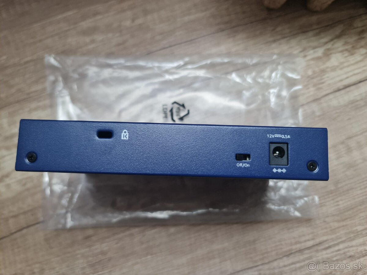 Netgear ProSAFE GS108 GbE switch - 5