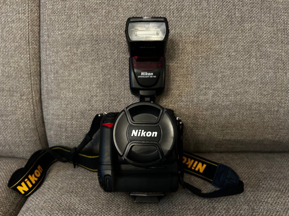 Nikon D7000 s bleskom Nikon SB-700 a príslušenstvom - 5