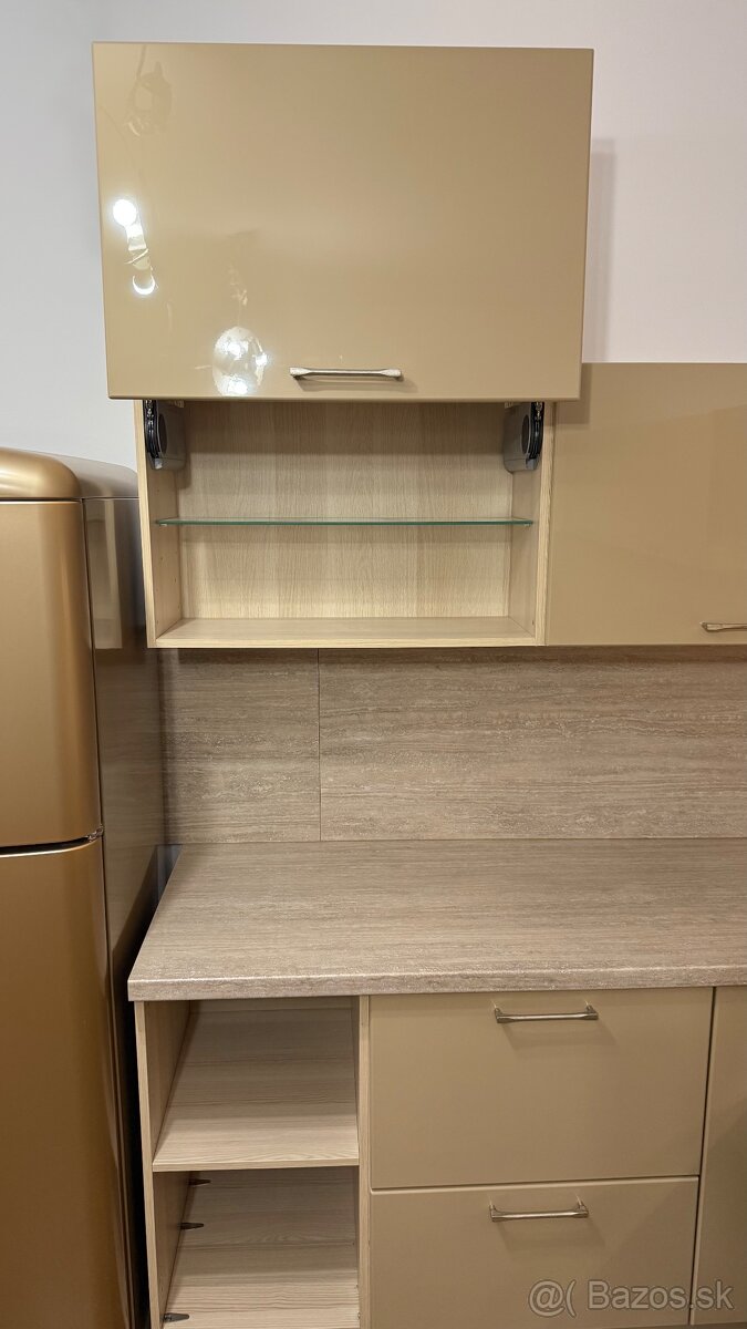 Kuchynská linka Decodom cappuccino lesklá so spotrebičmi - 5