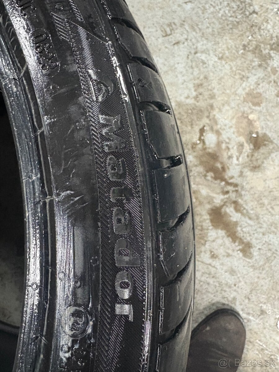 Letné gumi 255/35 R20 - 5