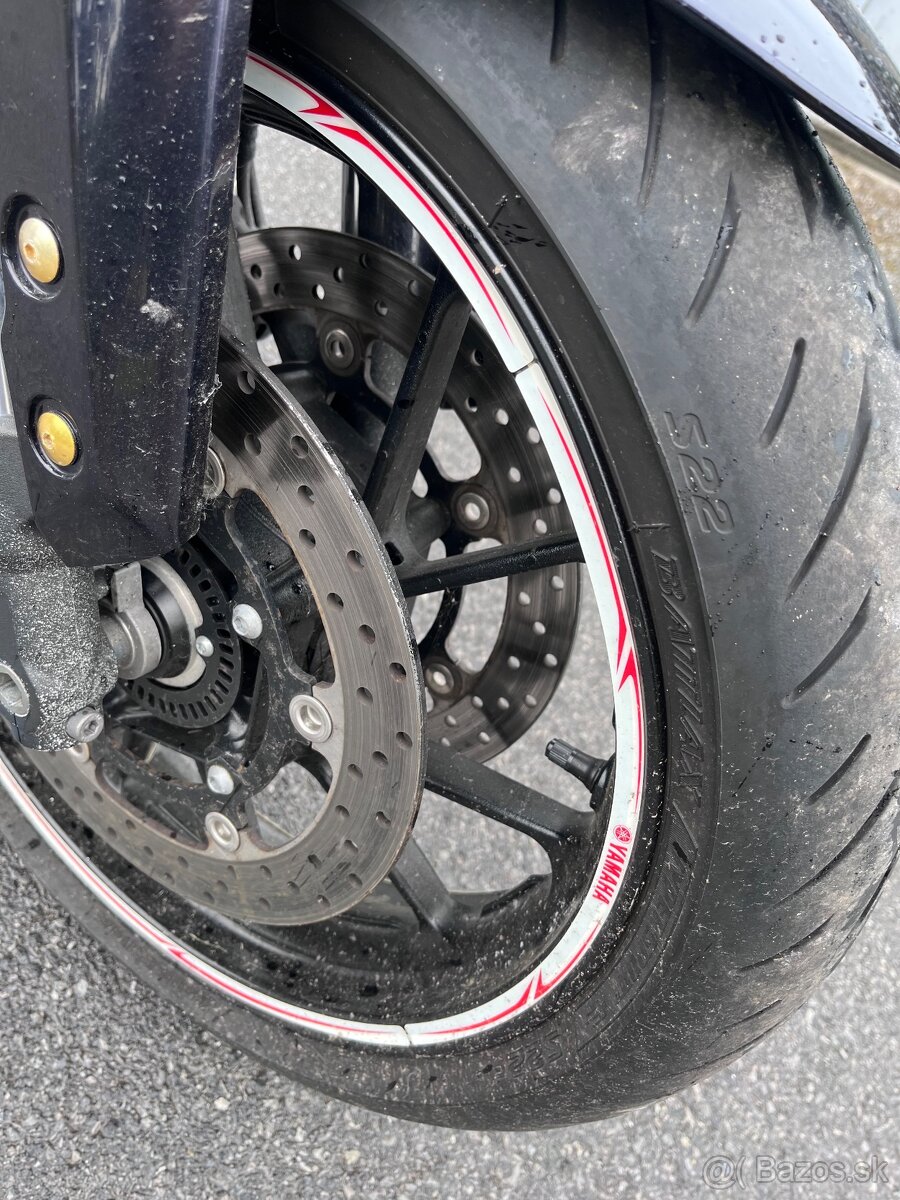 Yamaha mt09 - 5