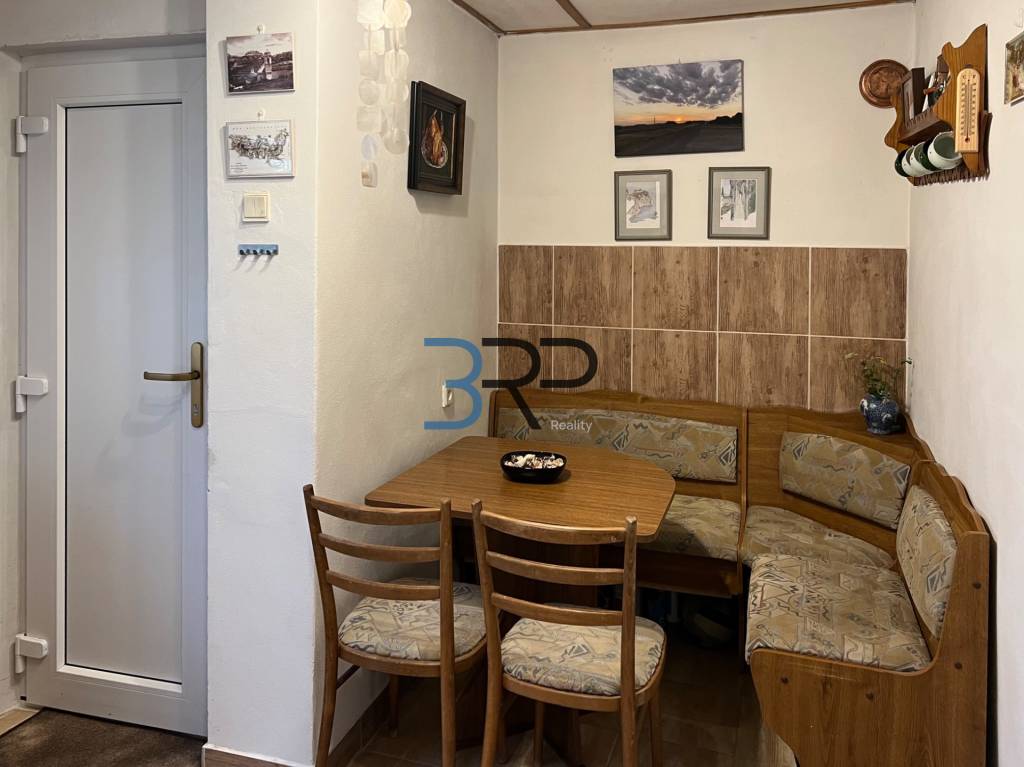 Na predaj útulná chata v Zlatníckej doline - 5