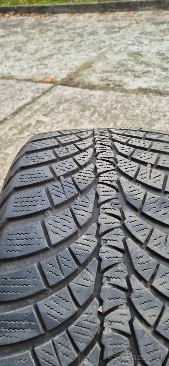 Zimná pneu. 255/40 R17. - 5