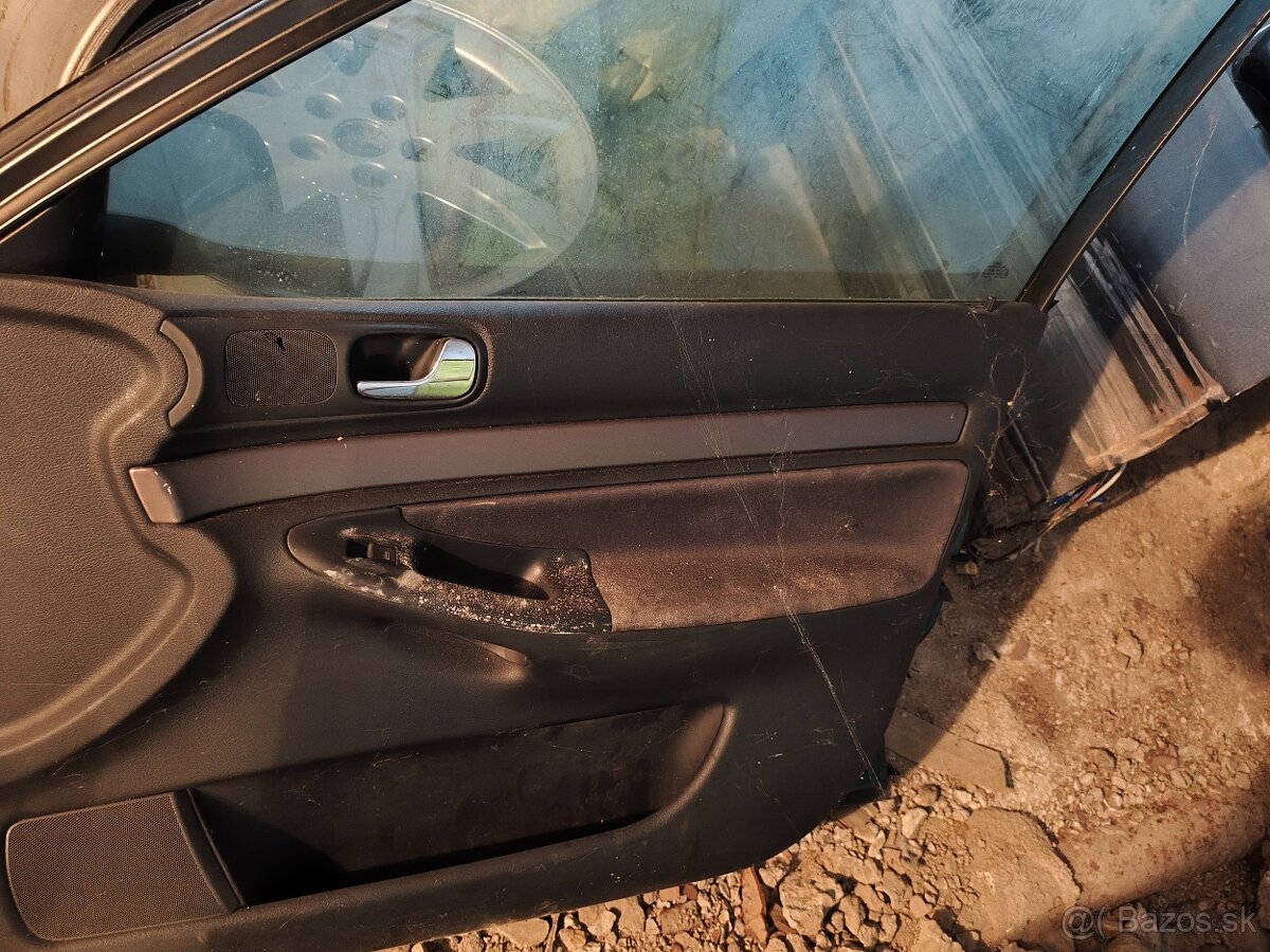 Dvere A4 B5 kompl. - 5