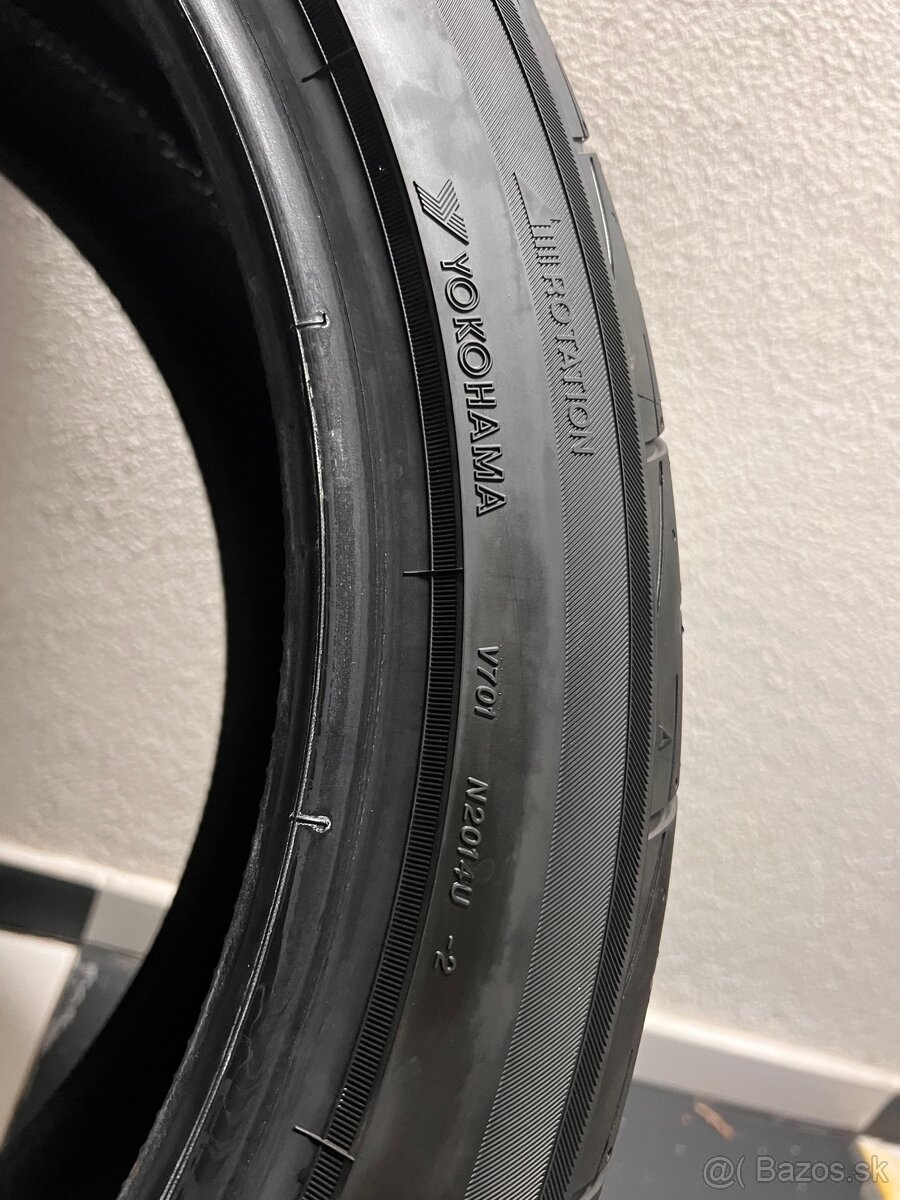 Yokohama Advan fleva V701 R19 - 5