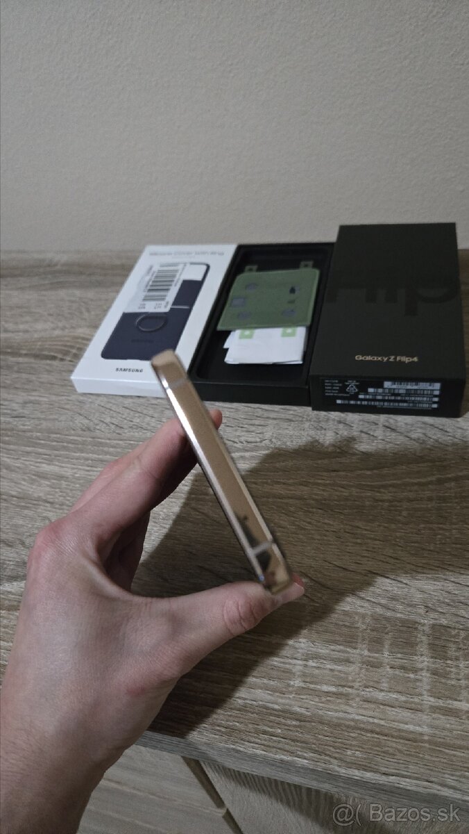 Samsung Galaxy Z Flip 4 128Gb - 5