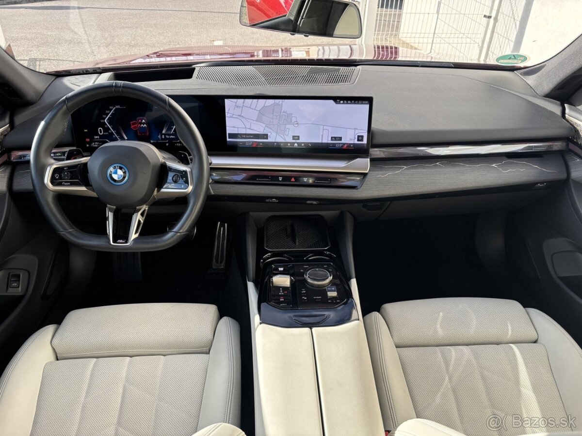BMW 550e xDrive - 5