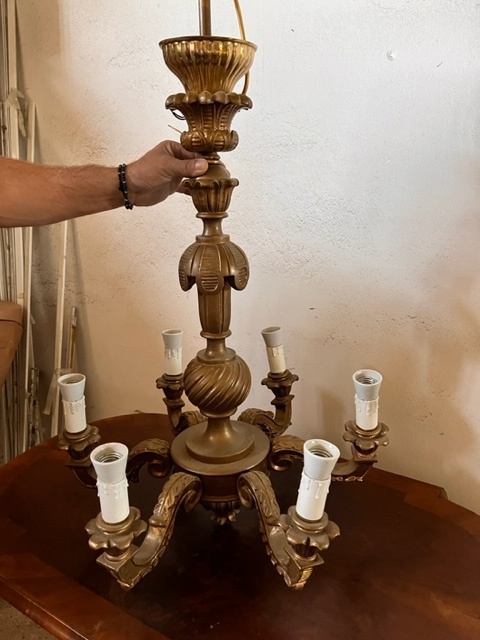 Predám drevený luster v klasickom štýle - 5