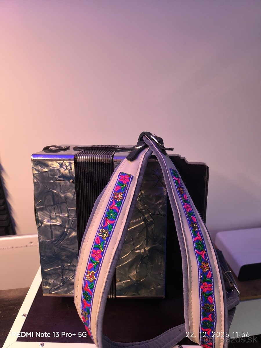 Heligonka Hohner Club Model 4 - 5