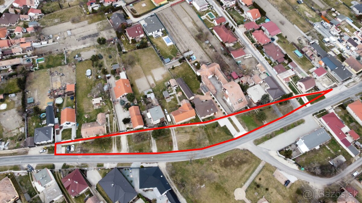 PRENÁJOM 2100 m2 pozemok pri BA (PARKOVANIE/REKLAMNÁ PLOCHA - 5